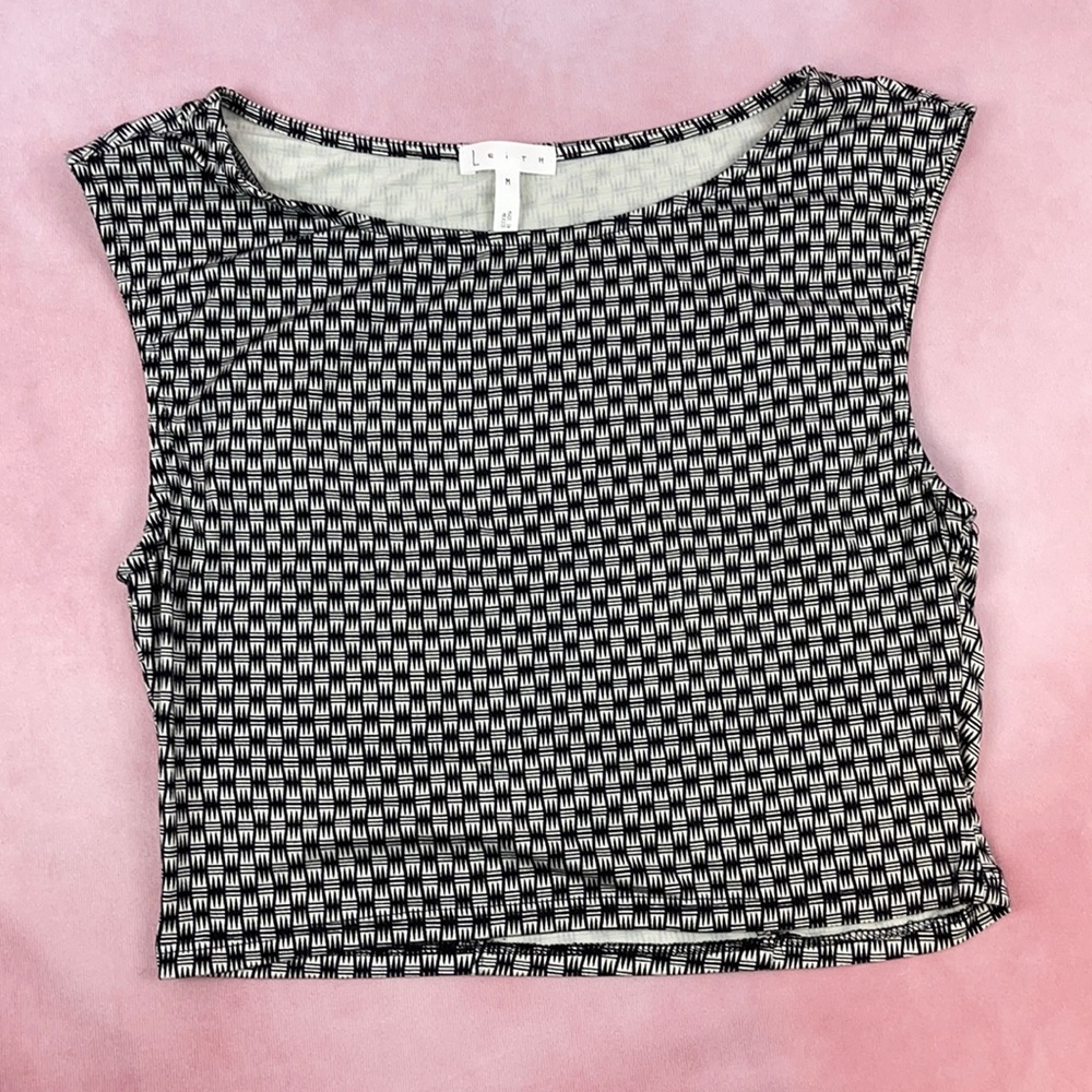 Leith from Nordstrom’s muscle Crop Top